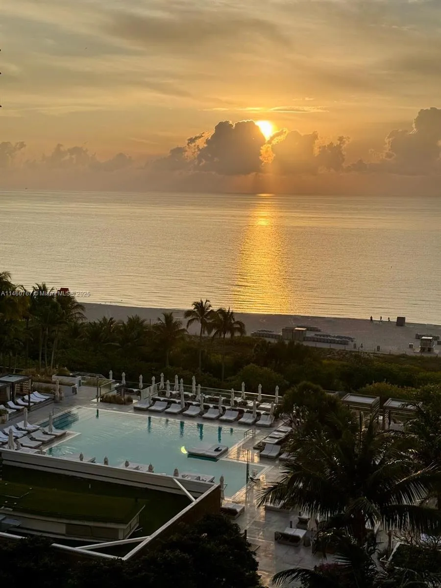 2301 Collins Ave #1121 Miami Beach, FL 33139