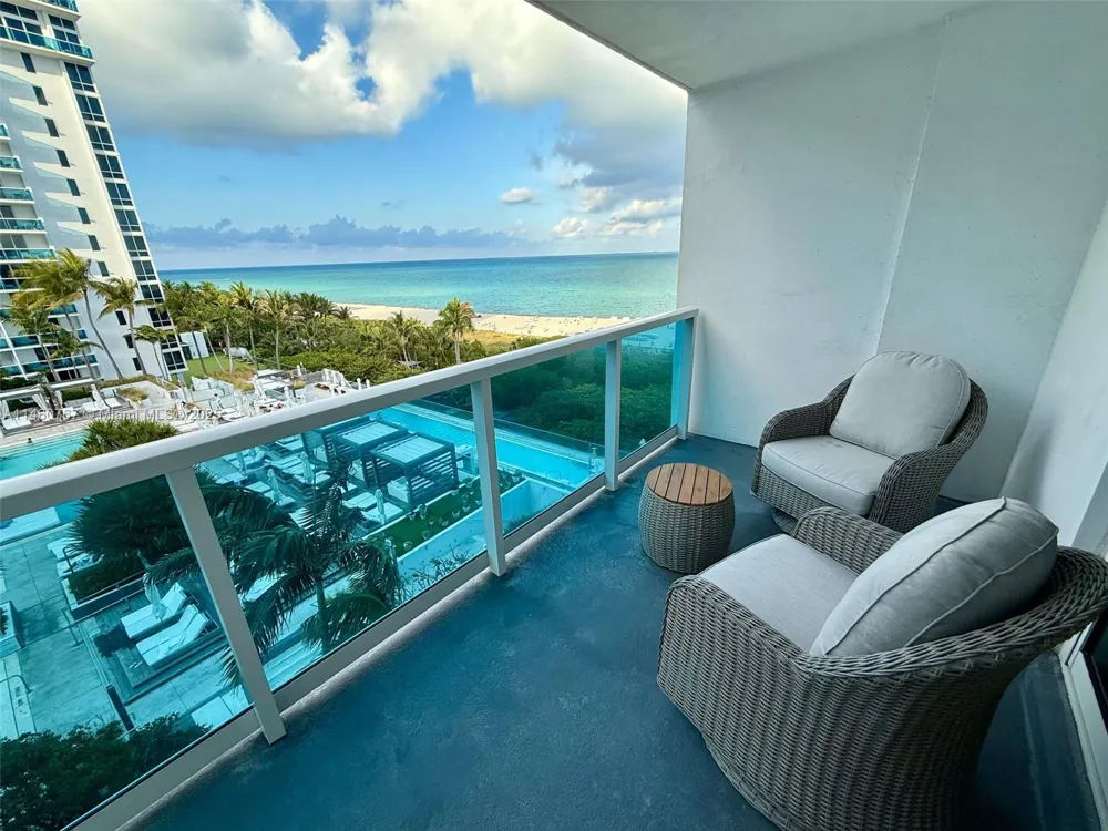 2301 Collins Ave #1121 Miami Beach, FL 33139
