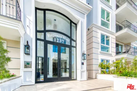 1237 S Holt Avenue #304