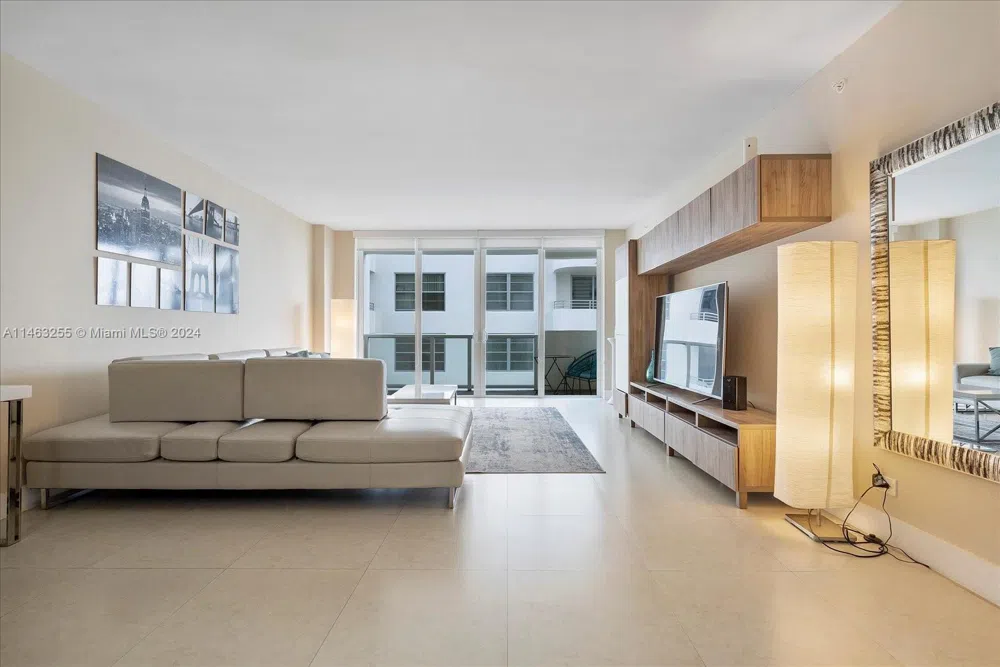 5601 Collins Ave #1514 Miami Beach, FL 33140