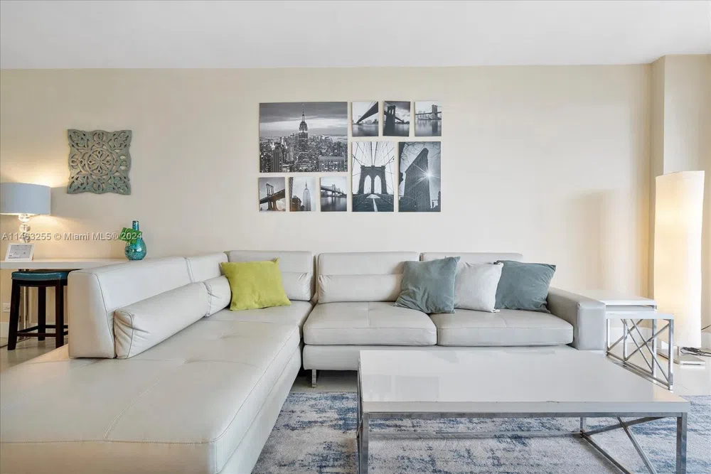 5601 Collins Ave #1514 Miami Beach, FL 33140