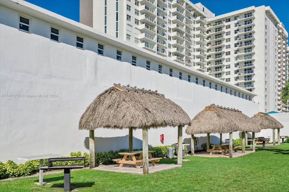 5601 Collins Ave #1514 Miami Beach, FL 33140