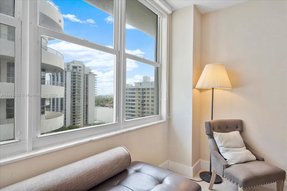5601 Collins Ave #1514 Miami Beach, FL 33140