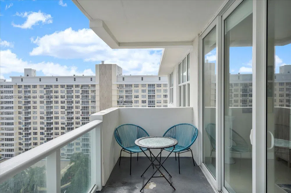 5601 Collins Ave #1514 Miami Beach, FL 33140