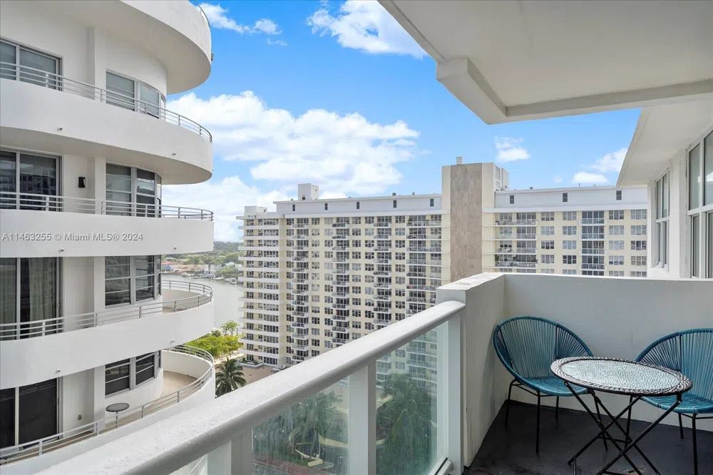 5601 Collins Ave #1514 Miami Beach, FL 33140