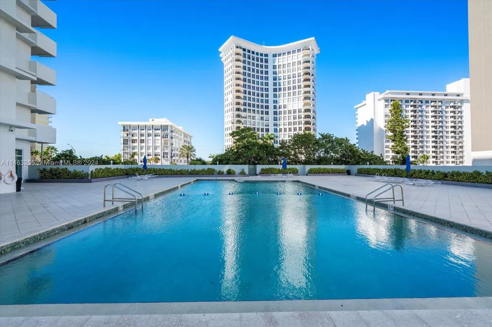 5601 Collins Ave #1514 Miami Beach, FL 33140