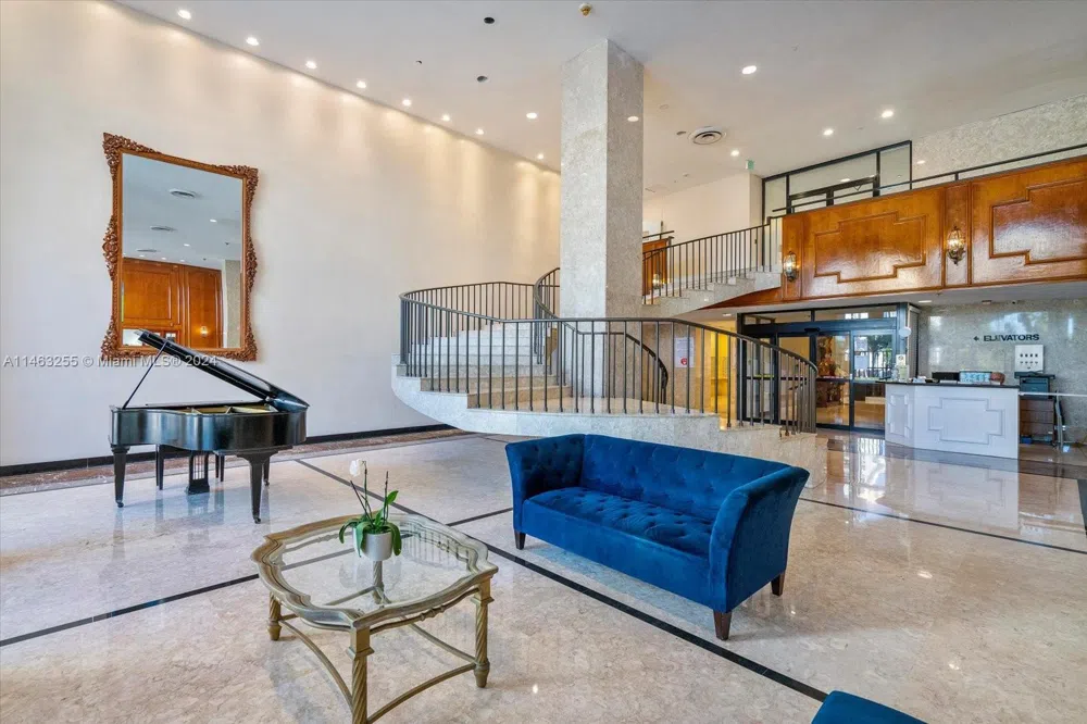 5601 Collins Ave #1514 Miami Beach, FL 33140