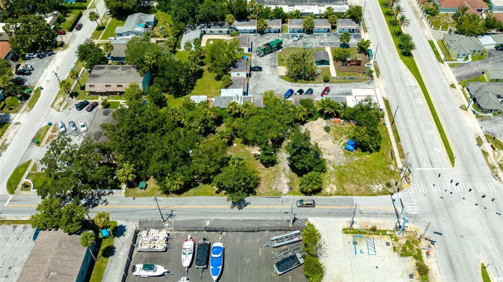 000 RIDGEWOOD AVENUE Holly Hill, FL 32117