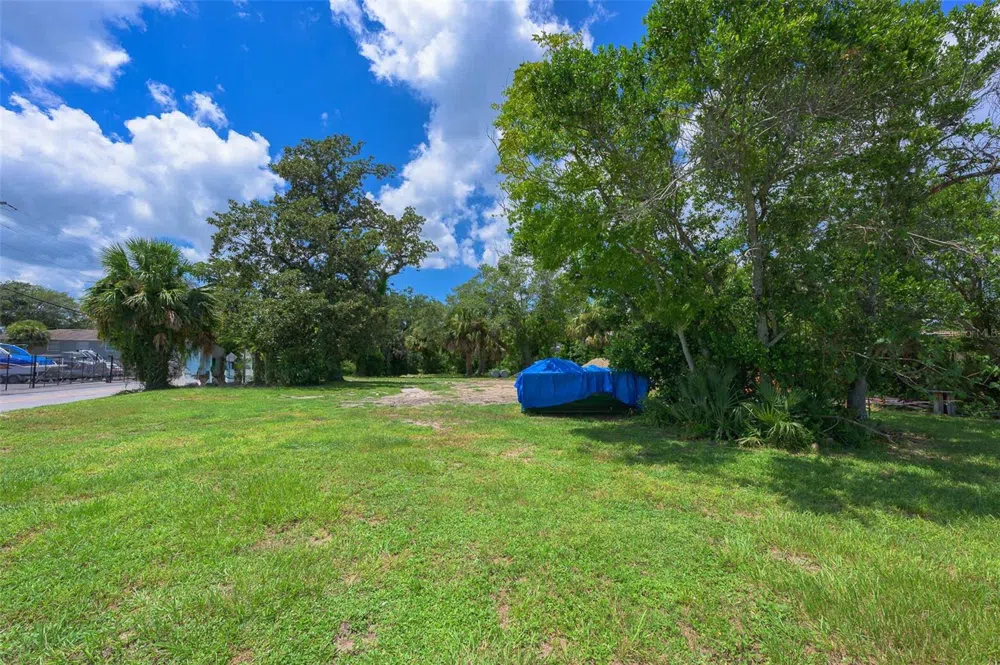000 RIDGEWOOD AVENUE Holly Hill, FL 32117
