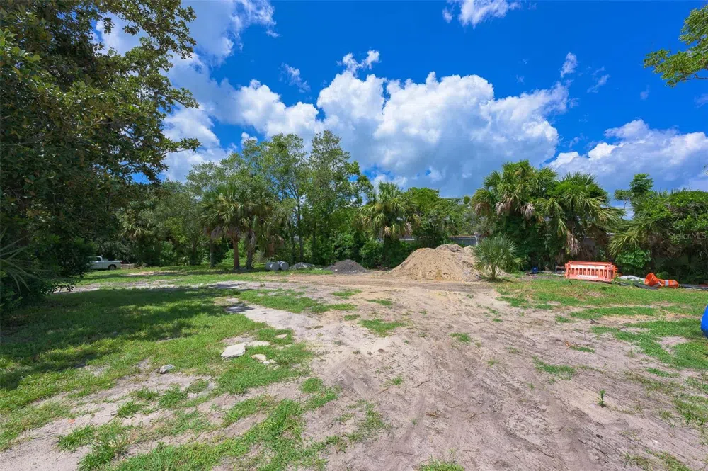 000 RIDGEWOOD AVENUE Holly Hill, FL 32117