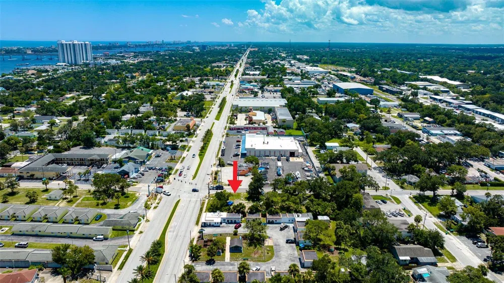000 RIDGEWOOD AVENUE Holly Hill, FL 32117