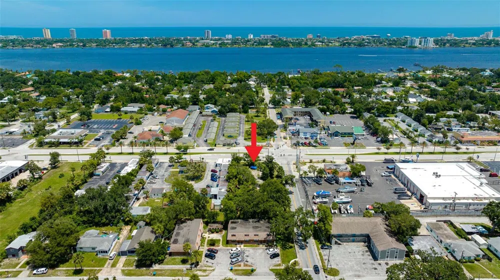 000 RIDGEWOOD AVENUE Holly Hill, FL 32117