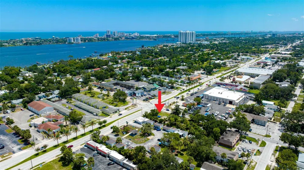 000 RIDGEWOOD AVENUE Holly Hill, FL 32117
