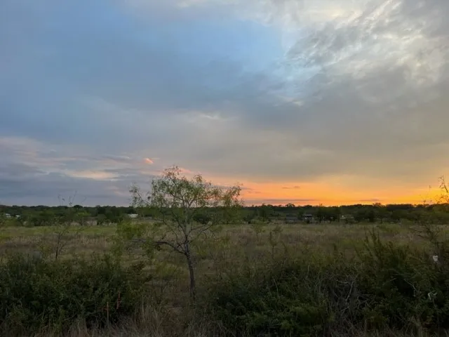 5 County Line Road Dale, TX 78616