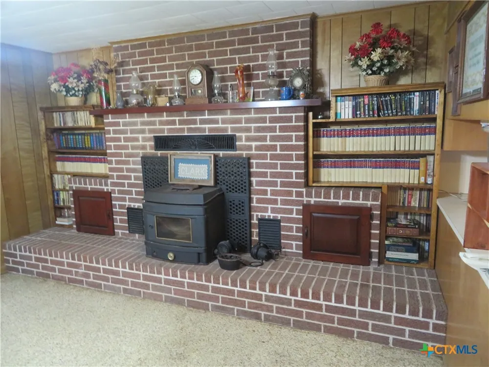 999 CO RD 1101 Newton, TX 75977