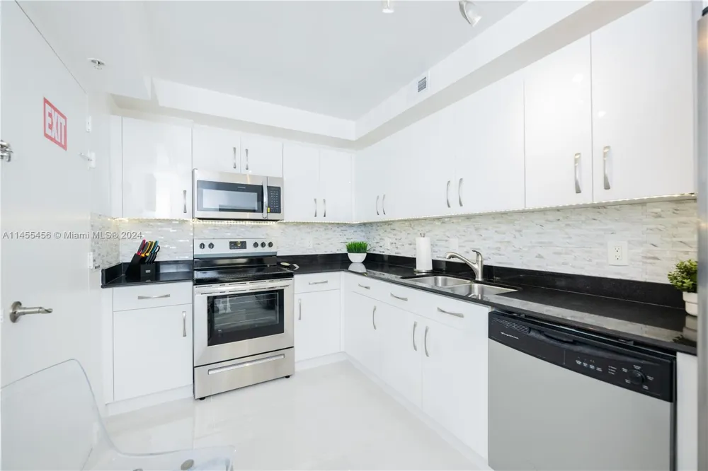 3801 S Ocean Dr #7O Hollywood, FL 33019