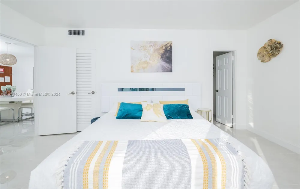 3801 S Ocean Dr #7O Hollywood, FL 33019