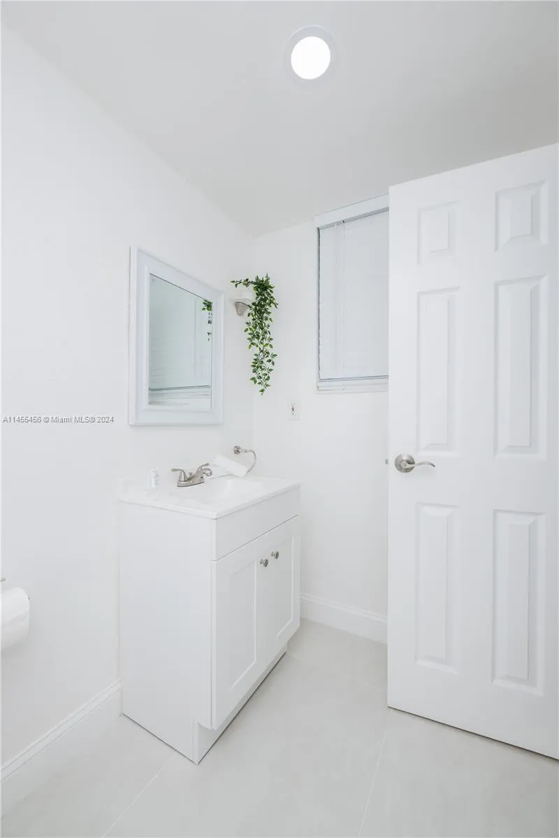 3801 S Ocean Dr #7O Hollywood, FL 33019