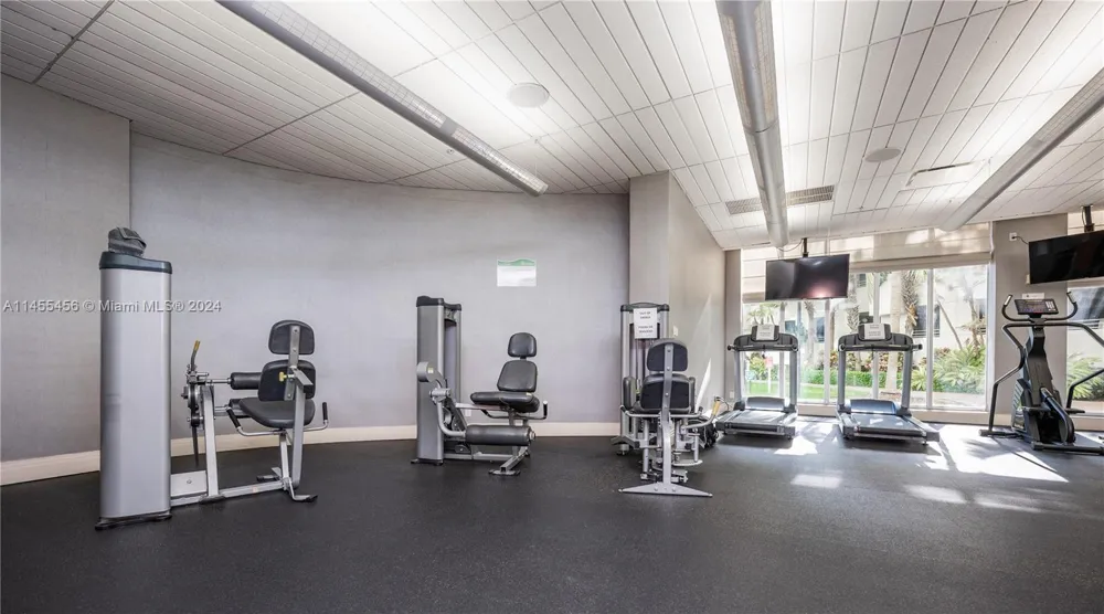 3801 S Ocean Dr #7O Hollywood, FL 33019