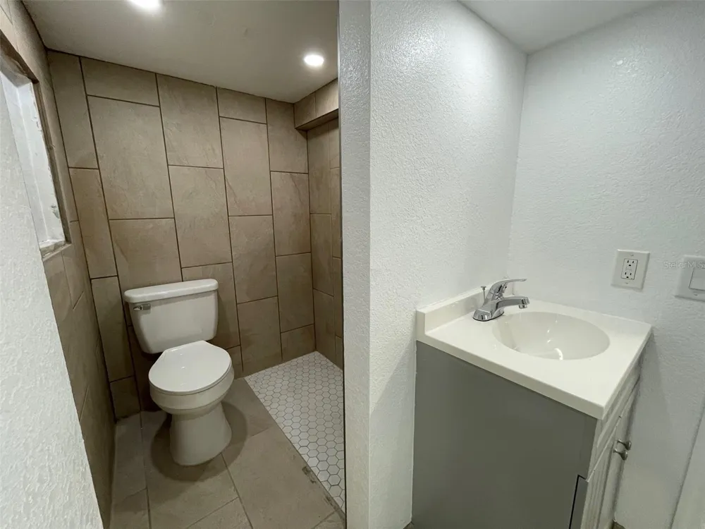 5370 71ST STREET St Petersburg, FL 33709