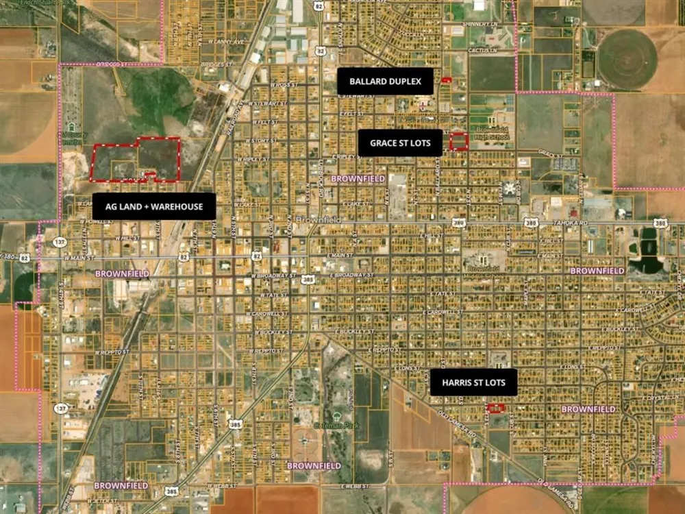 701 E Oak Street Brownfield, TX 79316