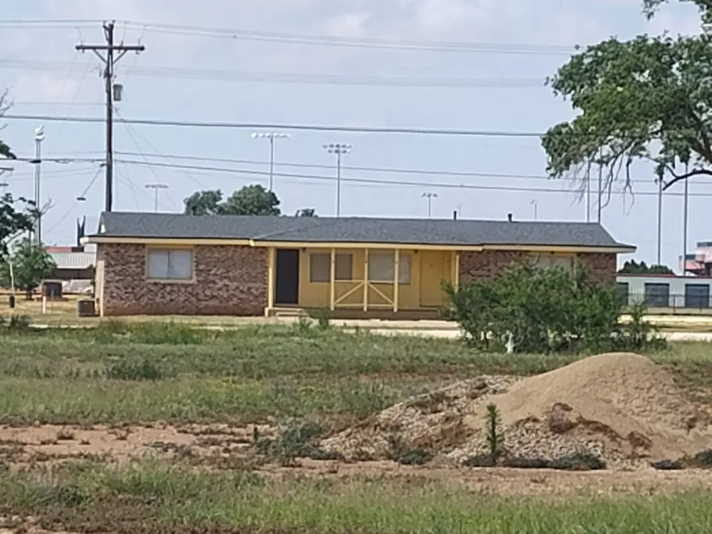 1004 Ballard Street Brownfield, TX 79316