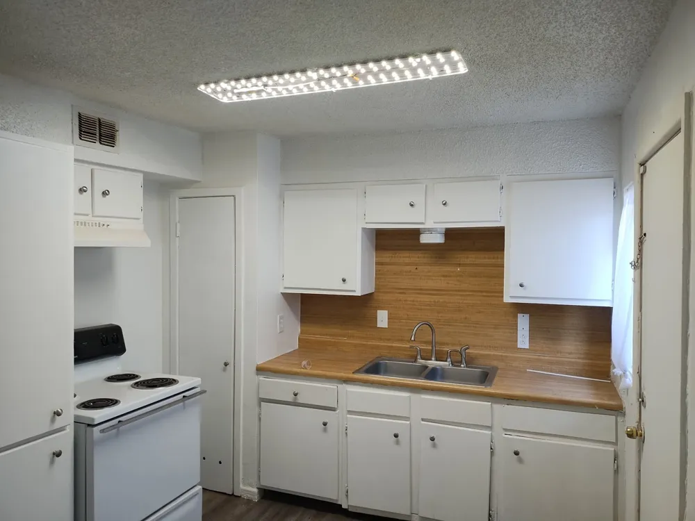 1004 Ballard Street Brownfield, TX 79316