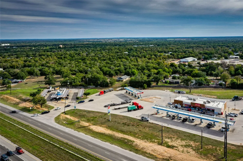 120 James Hoskins Lane Cedar Creek, TX 78612