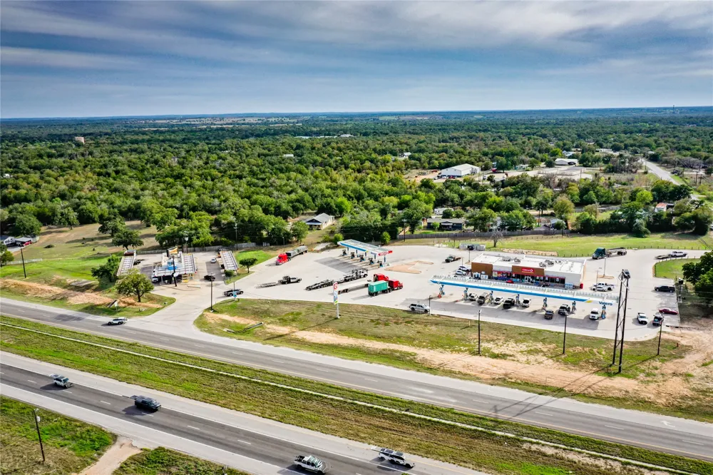 120 James Hoskins Lane Cedar Creek, TX 78612