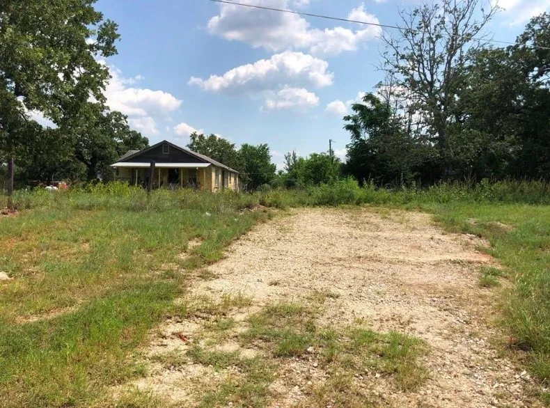 120 James Hoskins Lane Cedar Creek, TX 78612
