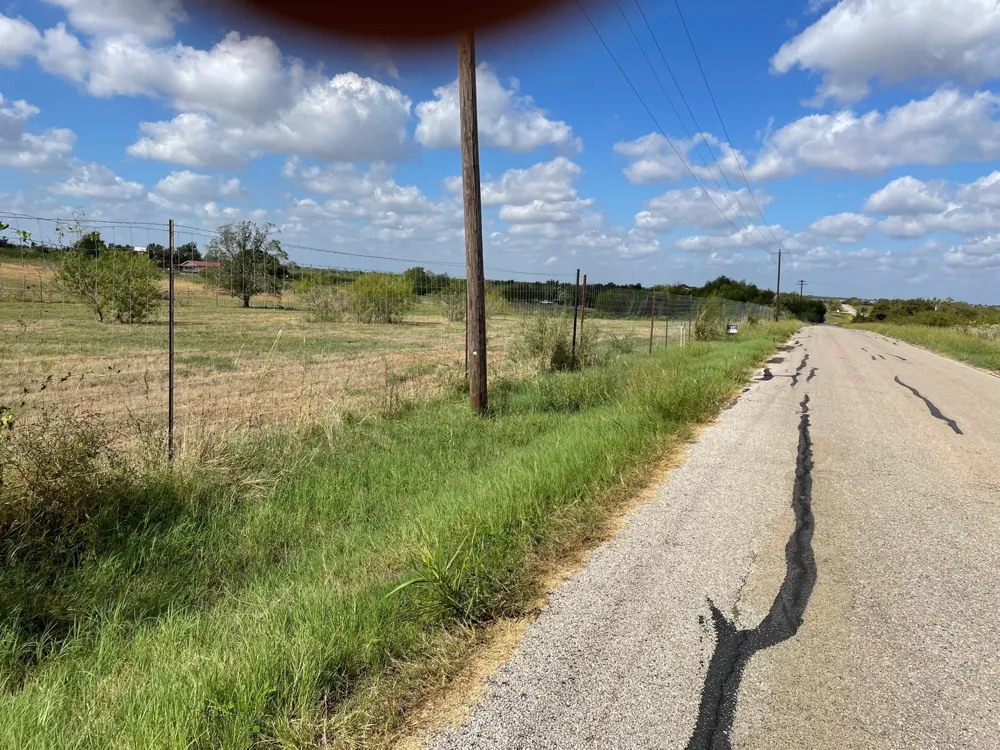 5 CR 484 Elgin, TX 78621