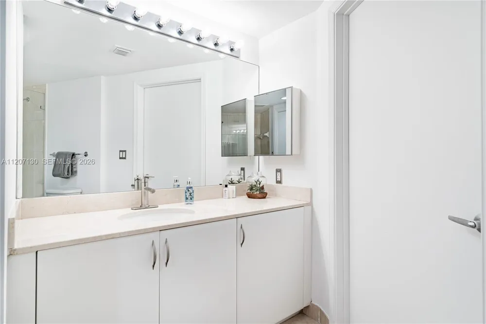 1750 Bayshore Dr #3914 Miami, FL 33132