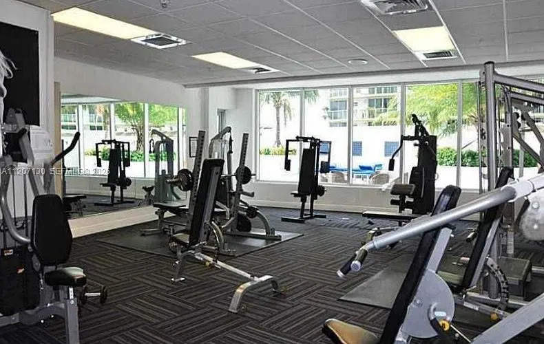 1750 Bayshore Dr #3914 Miami, FL 33132
