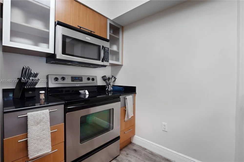1750 Bayshore Dr #1405 Miami, FL 33132