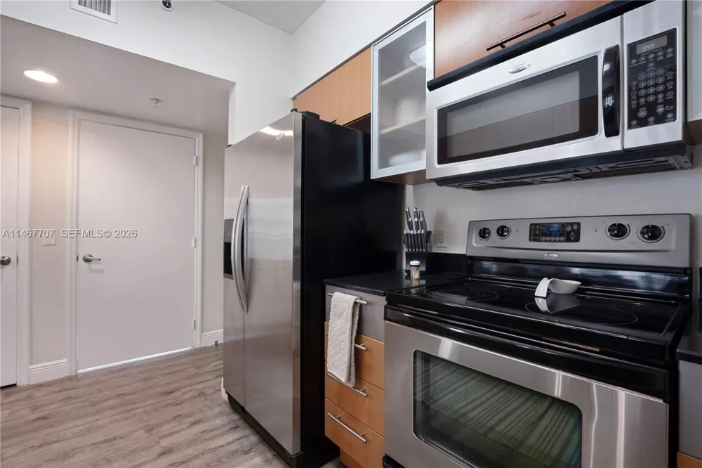 1750 Bayshore Dr #1405 Miami, FL 33132