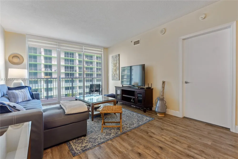 1750 Bayshore Dr #1405 Miami, FL 33132