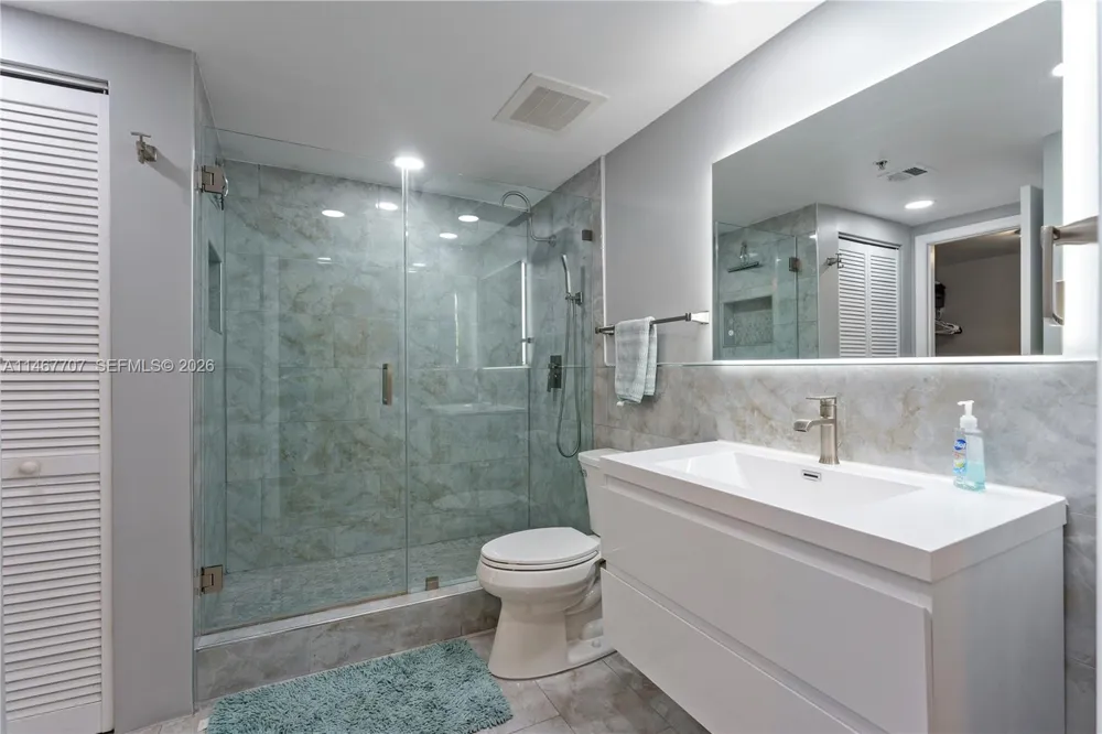 1750 Bayshore Dr #1405 Miami, FL 33132