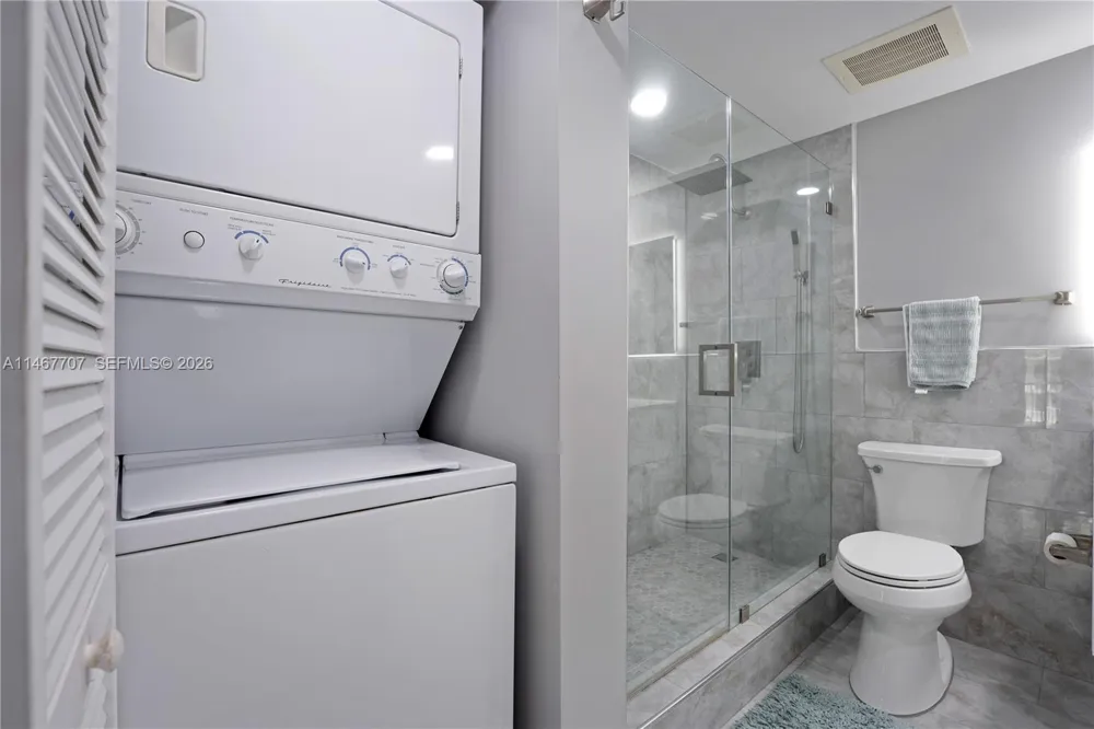 1750 Bayshore Dr #1405 Miami, FL 33132