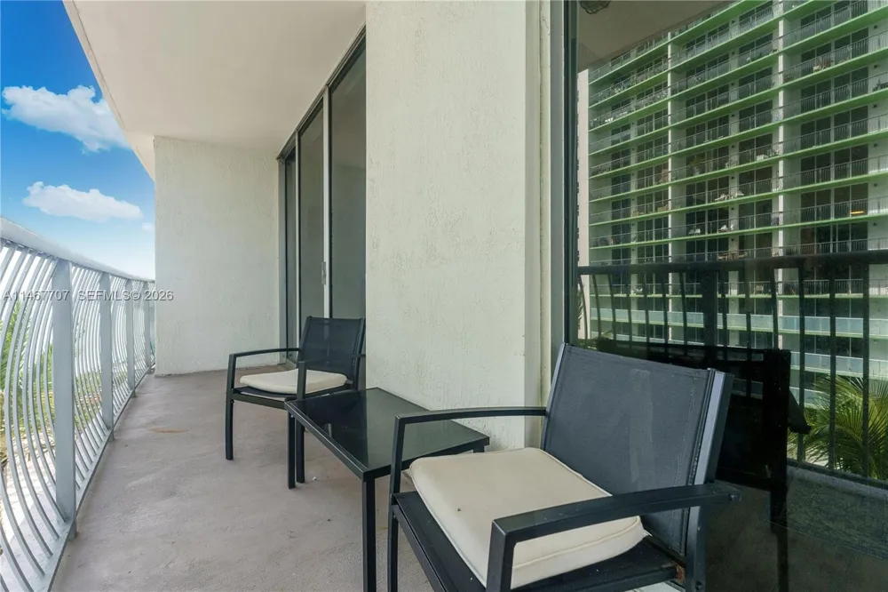 1750 Bayshore Dr #1405 Miami, FL 33132