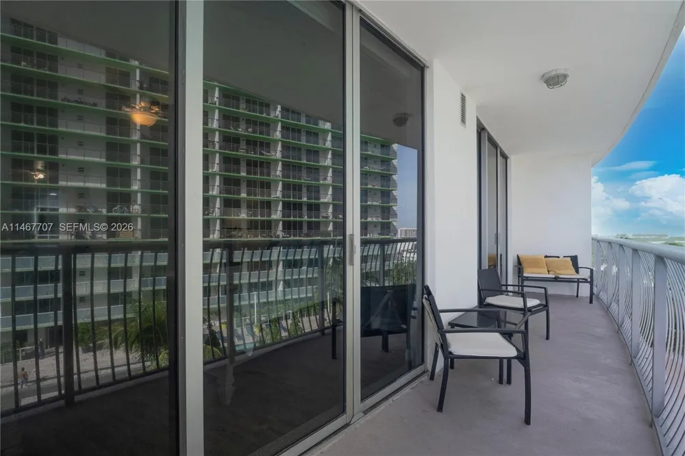 1750 Bayshore Dr #1405 Miami, FL 33132