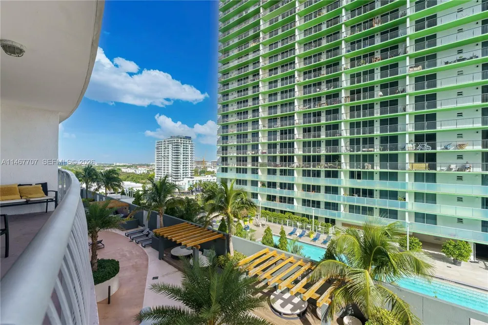 1750 Bayshore Dr #1405 Miami, FL 33132