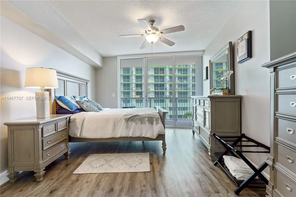 1750 Bayshore Dr #1405 Miami, FL 33132