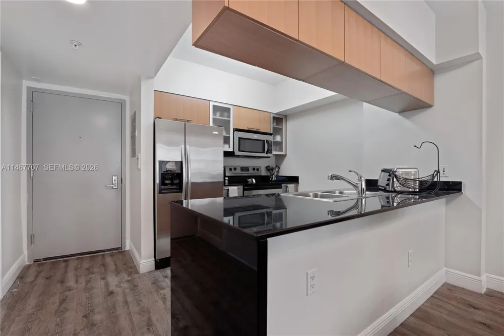 1750 Bayshore Dr #1405 Miami, FL 33132