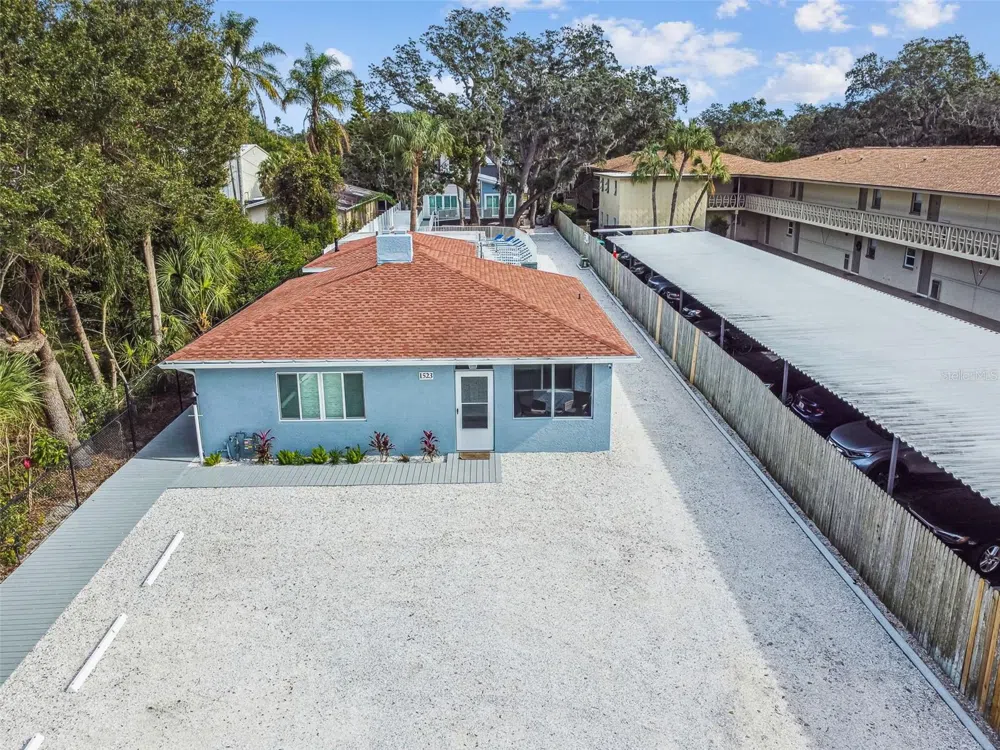 1523 BAYSHORE BOULEVARD #6 Dunedin, FL 34698