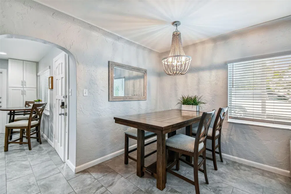 1523 BAYSHORE BOULEVARD #6 Dunedin, FL 34698