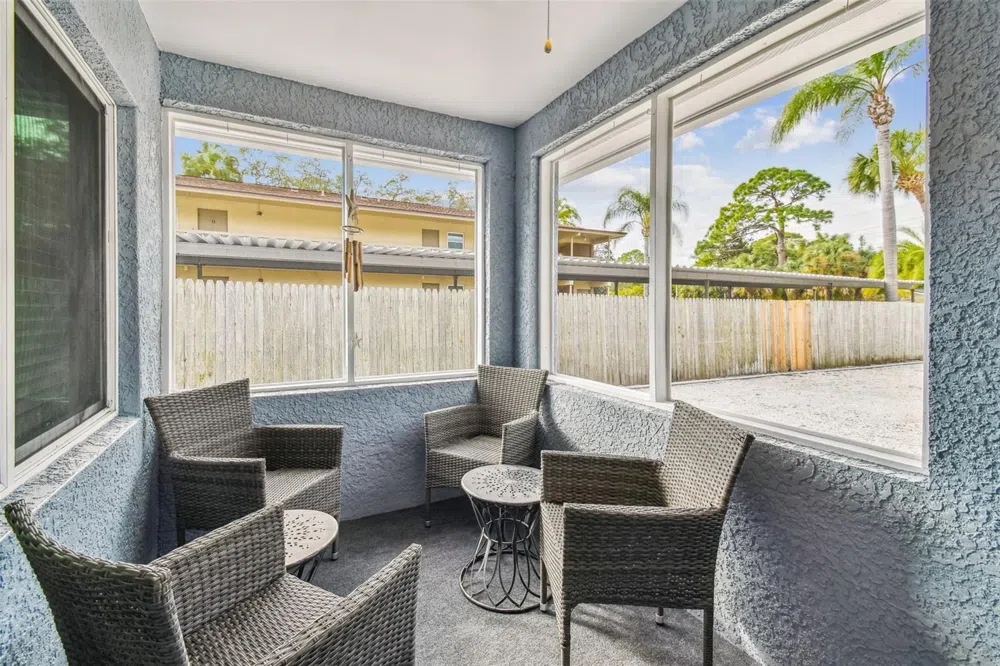 1523 BAYSHORE BOULEVARD #6 Dunedin, FL 34698