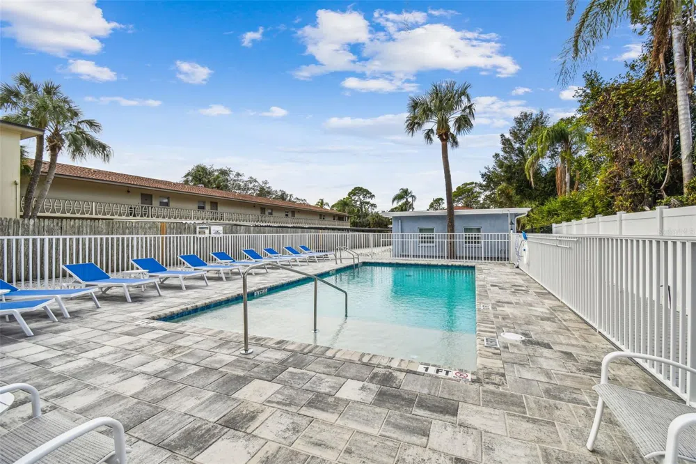 1523 BAYSHORE BOULEVARD #6 Dunedin, FL 34698
