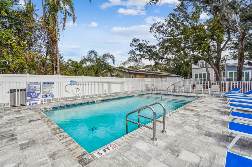 1523 BAYSHORE BOULEVARD #6 Dunedin, FL 34698