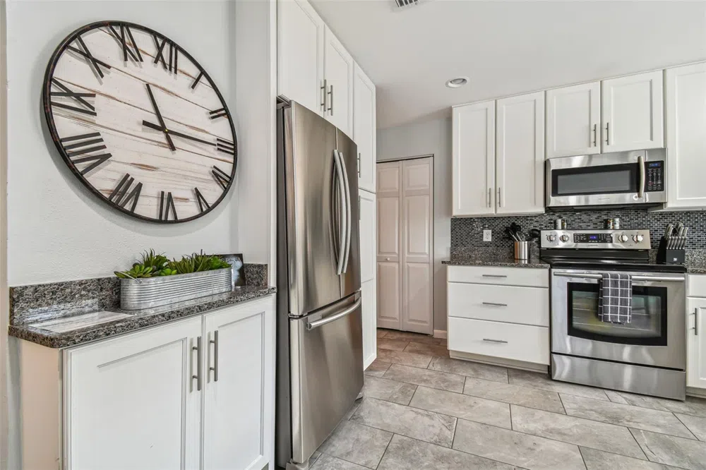 1523 BAYSHORE BOULEVARD #6 Dunedin, FL 34698