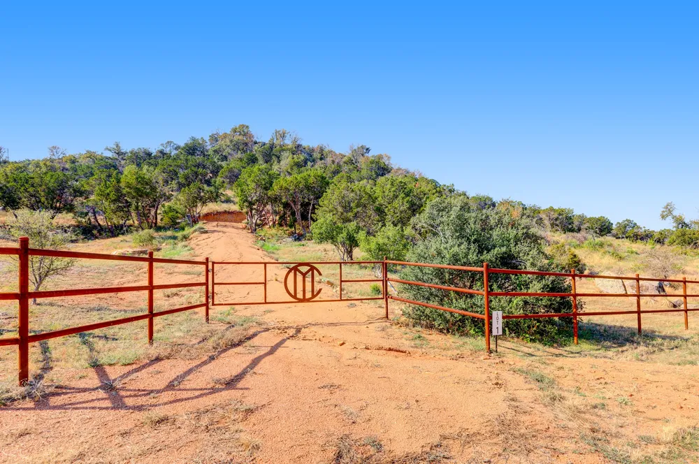 W Fm 2147 Lot 1 Cottonwood Shores, TX 78657
